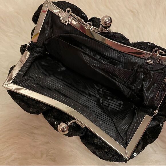 Vintage Rose Sequin Clutch Crossbody Black - Picture 4 of 8
